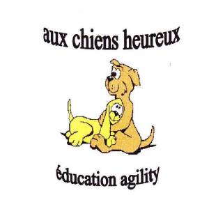 logo aux chiens heureux